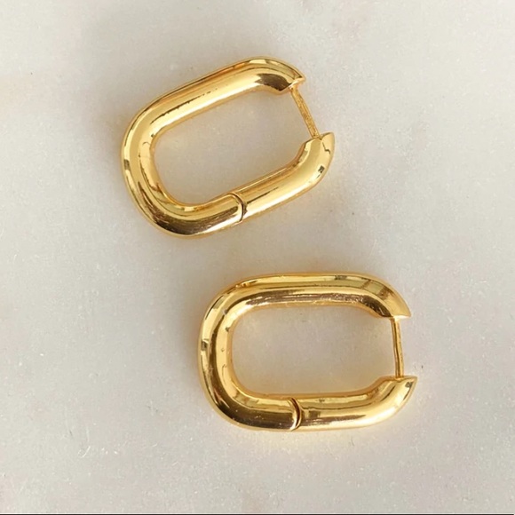 Retro Oval Hoop in Micro - Picture 1 of 2